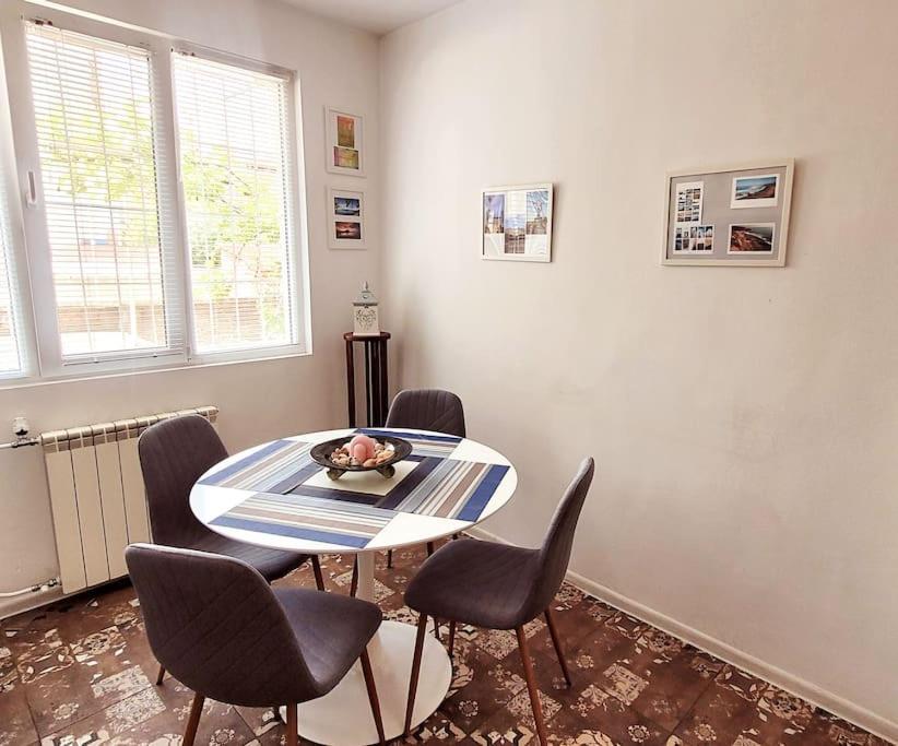 Plovdiv Top Center 2 Bdrm Apartment, 5Min From Central Square & Garden, Free Parking Extérieur photo